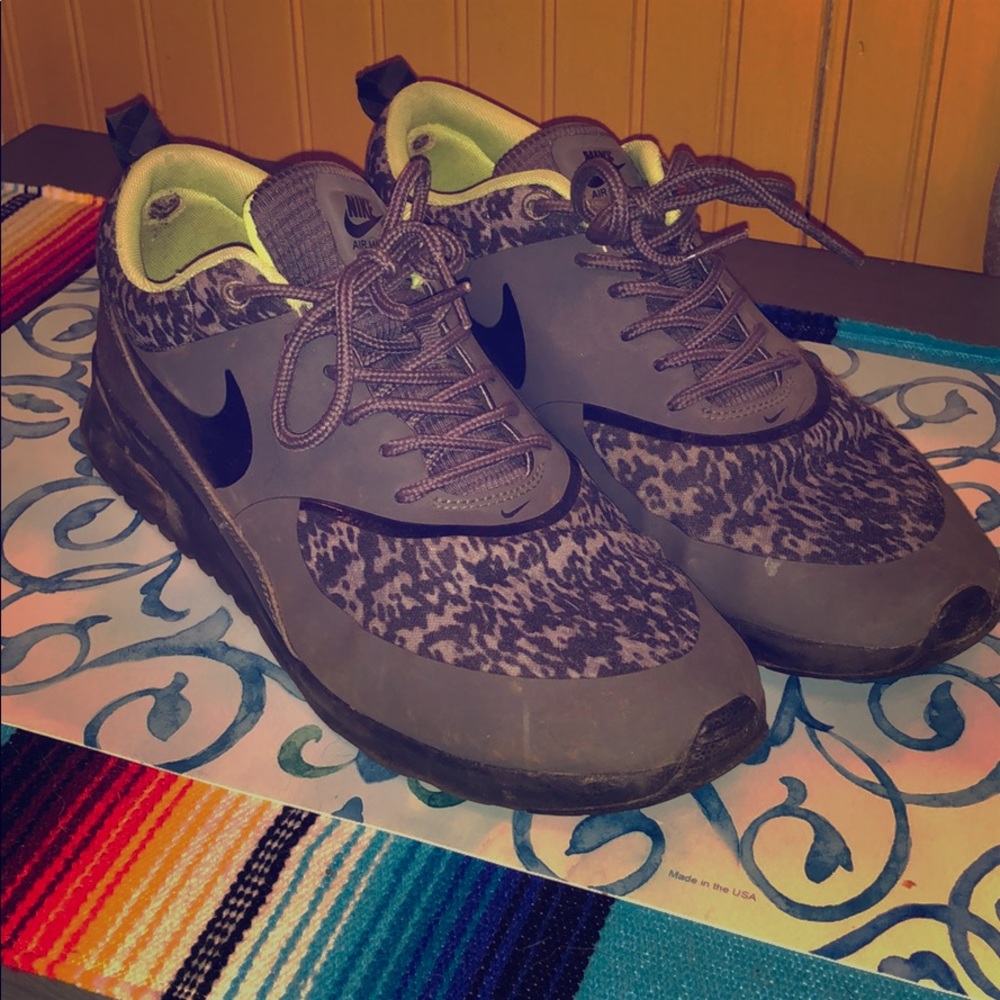 Nike tennis shoes